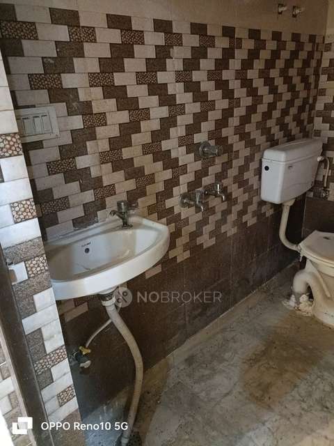 2 BHK Flat In Standalone Building  For Sale  In Shahdara