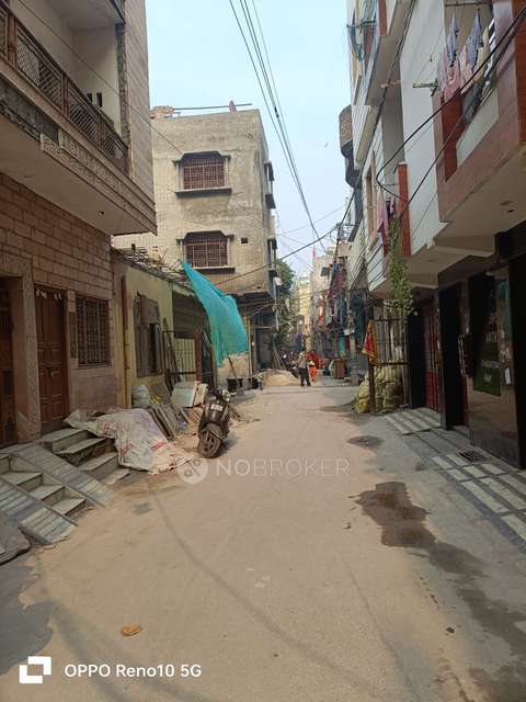 2 BHK Flat In Standalone Building  For Sale  In Shahdara