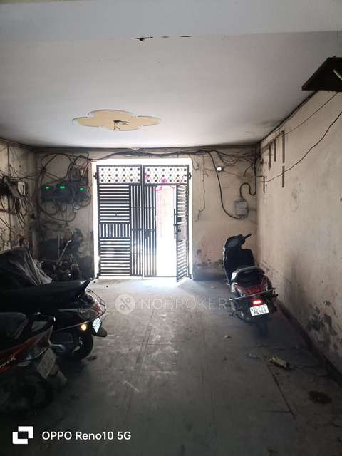 2 BHK Flat In Standalone Building  For Sale  In Shahdara
