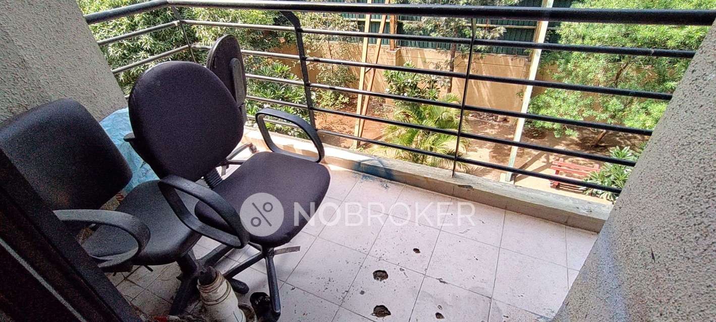 3 BHK Flat In Hill Side For Sale  In Hadapsar