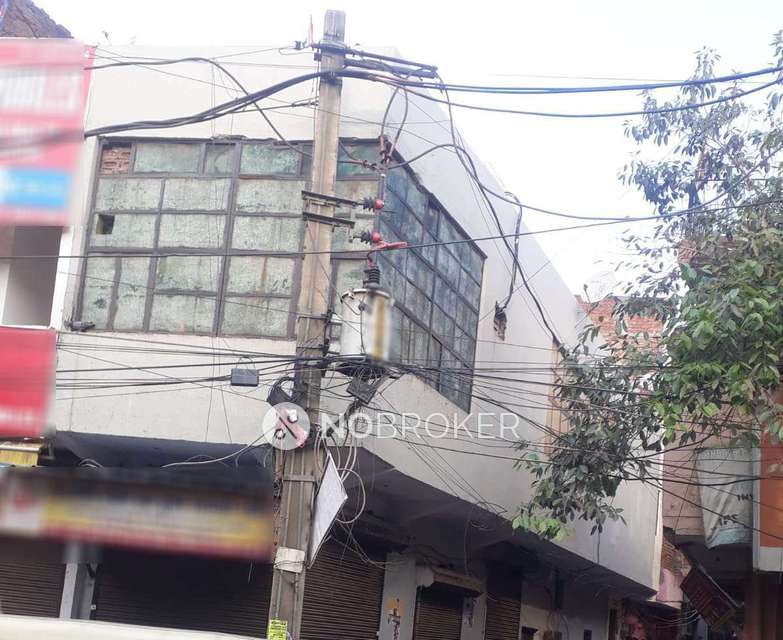 Shop in Mandoli Chungi, Delhi for Rent 