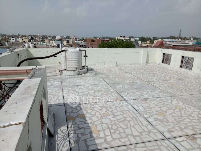 4+ BHK Flat In Stand Alone Bulding For Sale  In Alipur