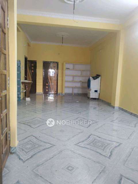 4 BHK Flat In Standalone Building 	 for Rent  In Shastripuram Colony, Nawab Saheb Kunta