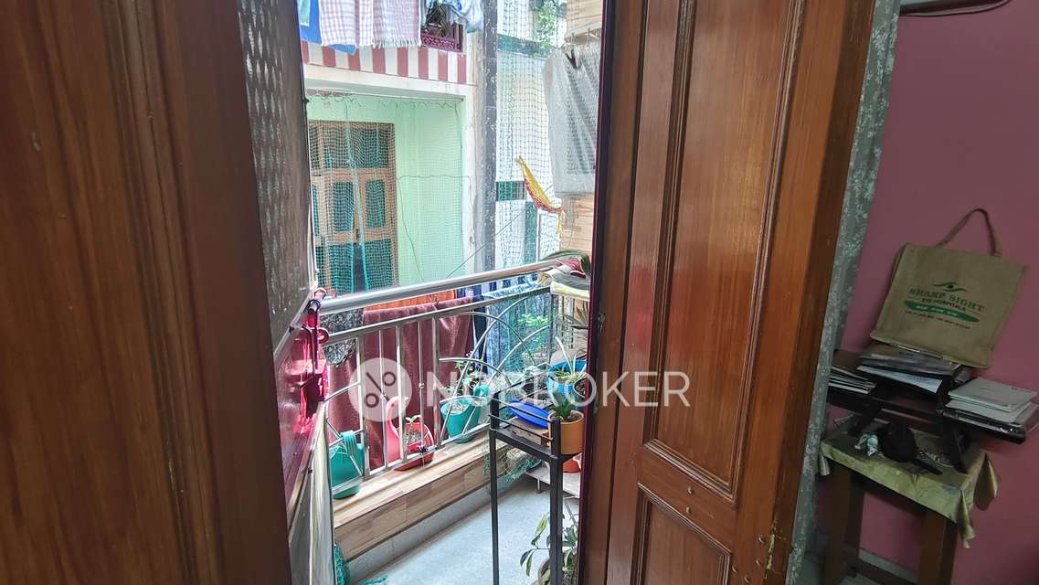 3 BHK Flat For Sale  In Patparganj