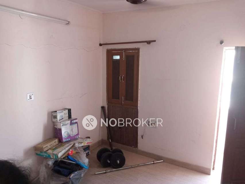 2 BHK Flat In Builder Floor  For Sale  In  Rohini