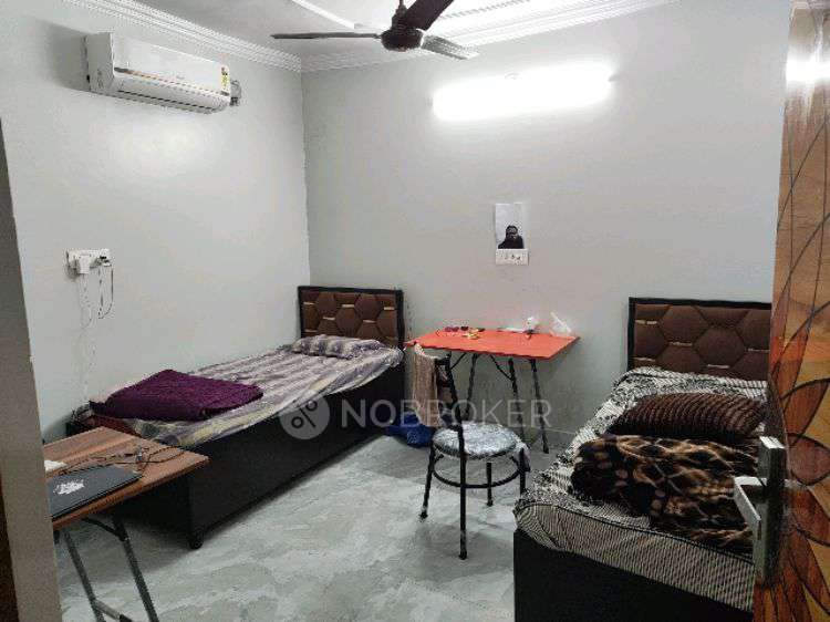 Shared Room for Male In 3 BHK  In D Block Janak Puri