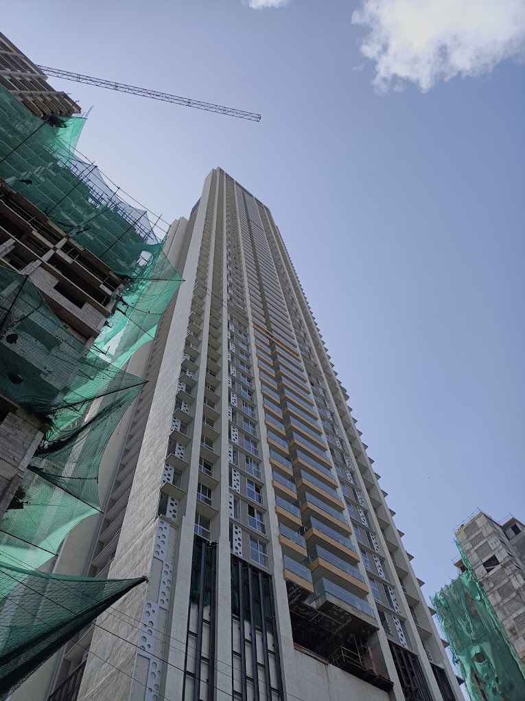 Lodha Venezia, Parel