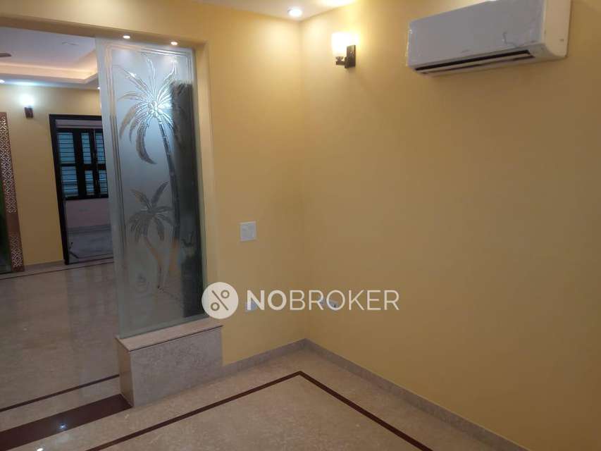 3 BHK Flat For Sale  In Sector 57