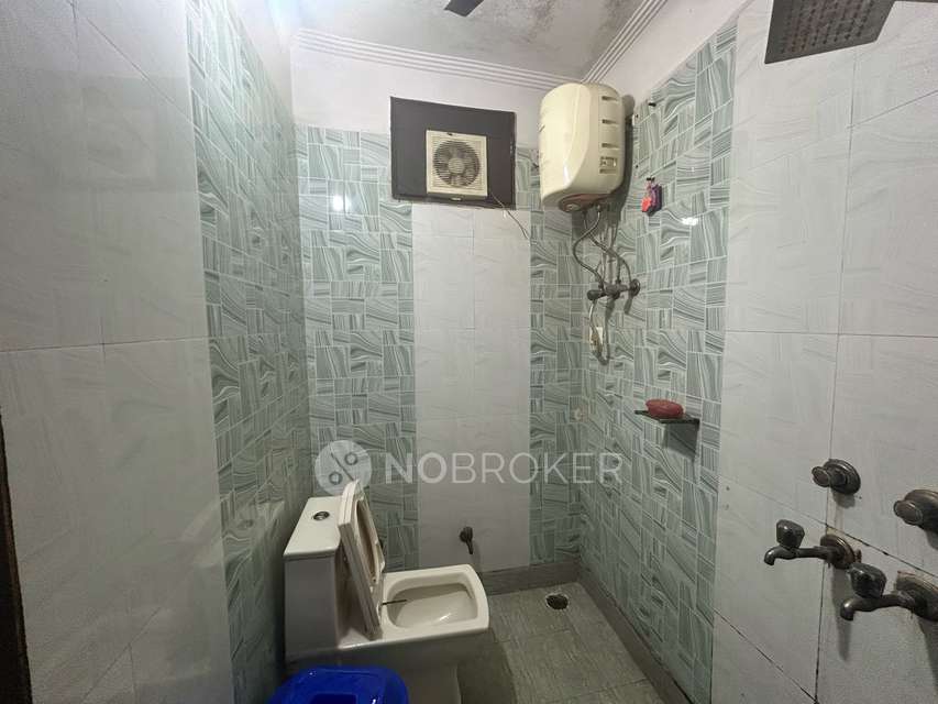 3 BHK Flat In Maipreyi Apartment  For Sale  In Dwarka Mor Metro Station