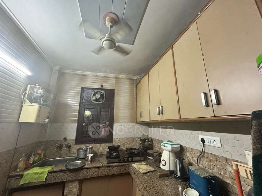 3 BHK Flat In Maipreyi Apartment  For Sale  In Dwarka Mor Metro Station