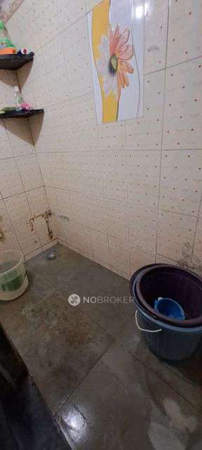 1 RK Flat For Sale  In Sandhurst 