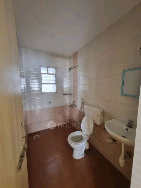 2 BHK Flat In Lake Paradise for Rent  In Talegaon Dabhade