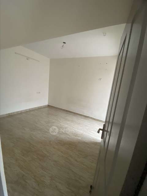 2 BHK Flat In  Lalitham Apartments For Sale  In Perungudi,chennai