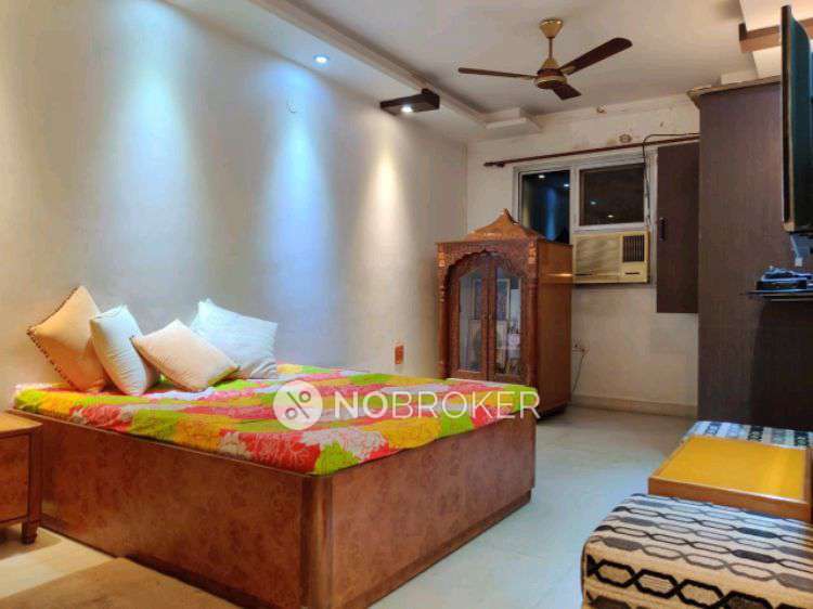 3 BHK Flat For Sale  In Laxmi Nagar