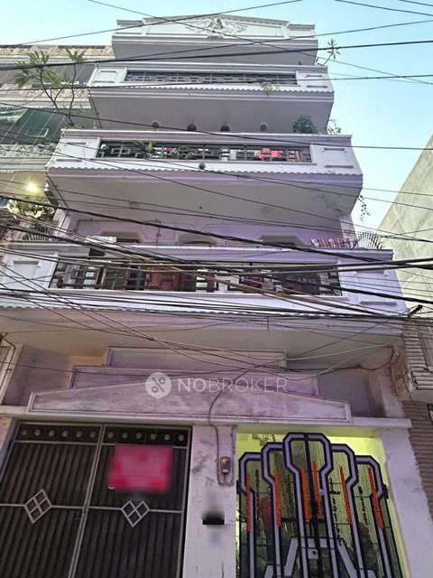 4+ BHK Flat For Sale  In Krishna Nagar