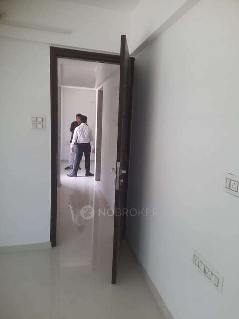 1 BHK Flat In Garden View Chs Ghatkopar West  For Sale  In Tiger Apartment