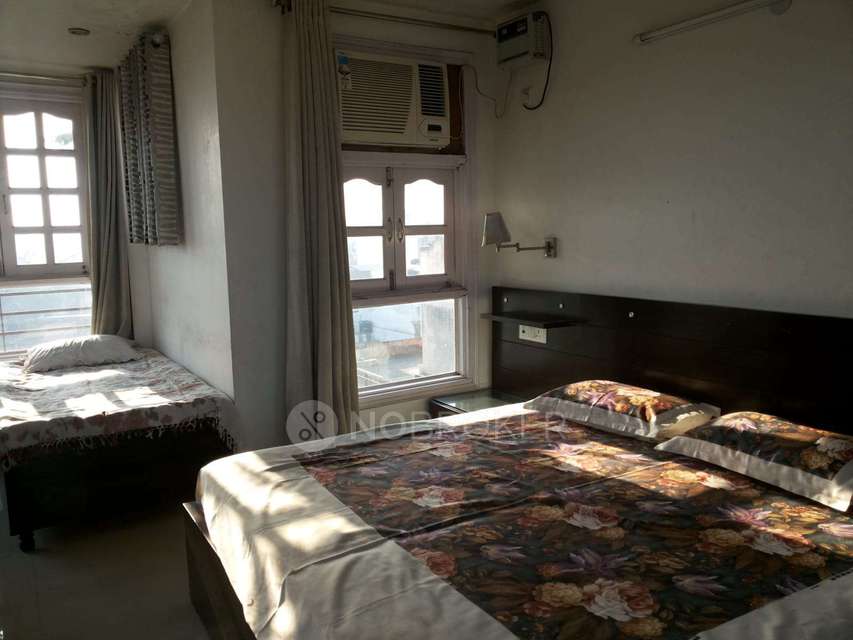 2 BHK House for Rent  In Rajouri Garden