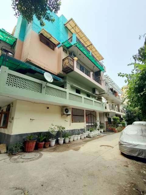 4 BHK Flat In Rwa Rohini Apartments For Sale  In Rohini  Sector 8a