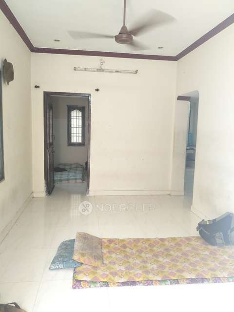 2 BHK Flat In Sri Lakshmi Enclave For Sale  In New Perungalathur
