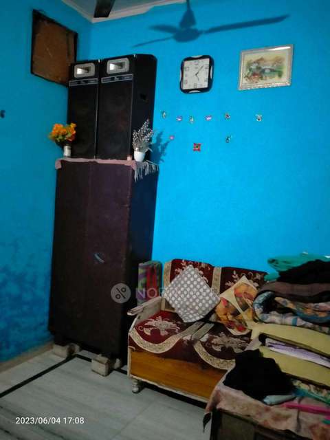 2 BHK Flat In Standalone Building  For Sale  In  Rohini