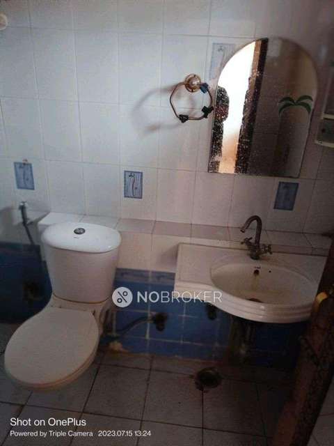 2 BHK Flat In Shiksha Niketan For Sale  In Vasundhara