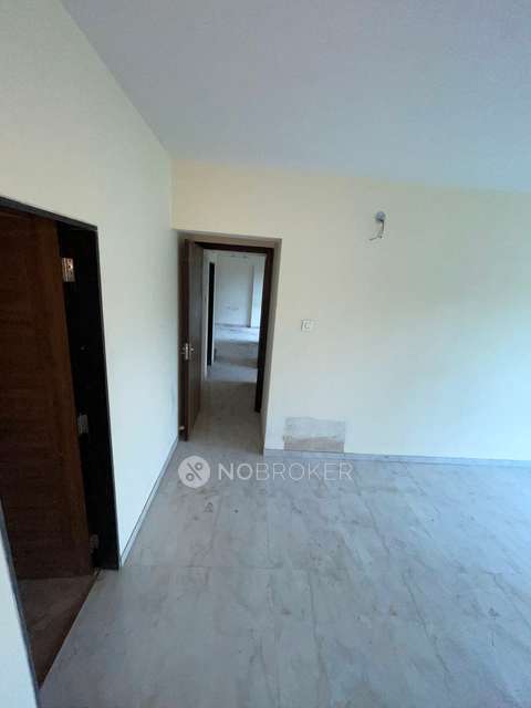 2 BHK Flat In The Palazzo For Sale  In  Santacruz East