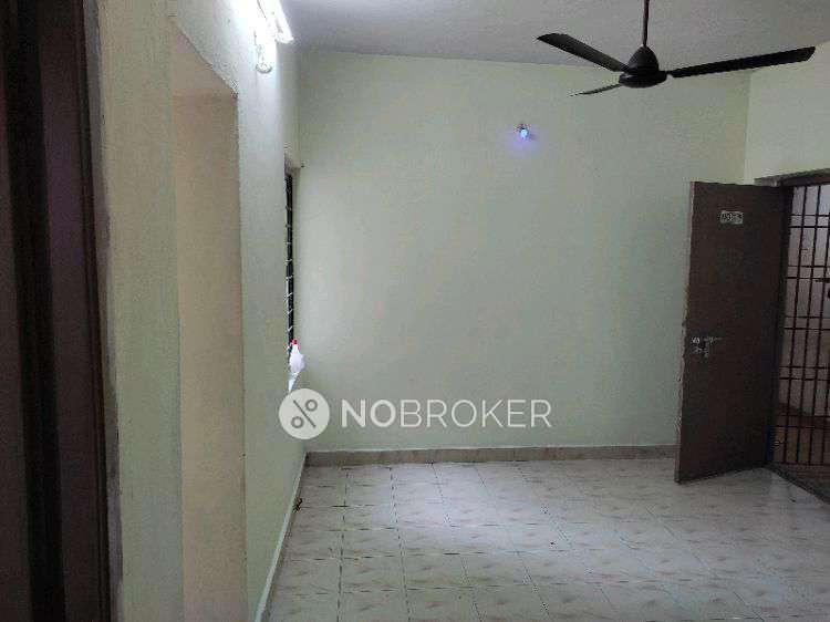 1 BHK Flat In Thiruvalluvar Apartments For Sale  In  Ayappakkam