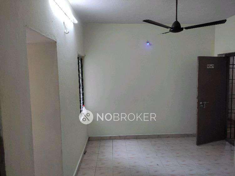 1 BHK Flat In Thiruvalluvar Apartments For Sale  In  Ayappakkam