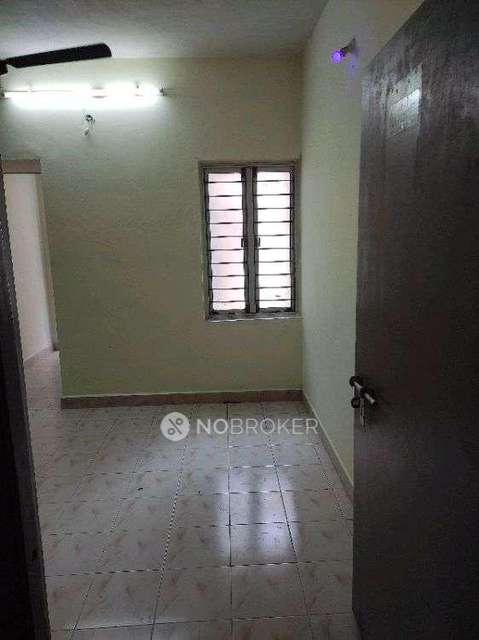 1 BHK Flat In Thiruvalluvar Apartments For Sale  In  Ayappakkam