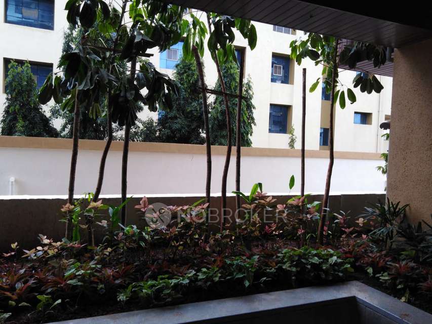 2 BHK Flat In Chandak Stella For Sale  In Goregaon West