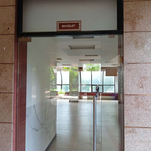 2 BHK Flat In Chandak Stella For Sale  In Goregaon West