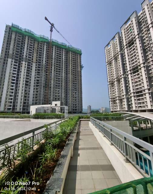 2 BHK Flat In Godrej Emerald Vista For Sale  In  Thane West, 