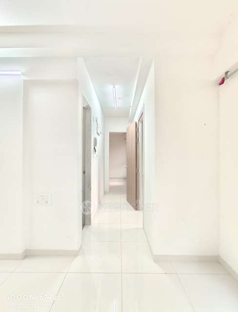 2 BHK Flat In Godrej Emerald Vista For Sale  In  Thane West, 
