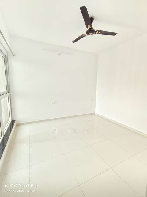 2 BHK Flat In Godrej Emerald Vista For Sale  In  Thane West, 