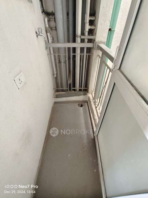 2 BHK Flat In Godrej Emerald Vista For Sale  In  Thane West, 