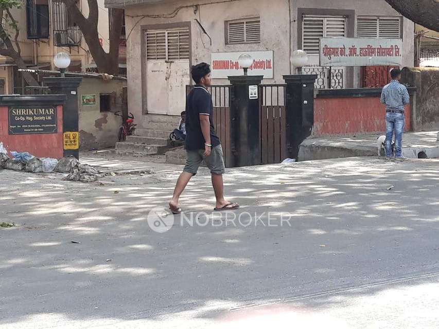 1 BHK Flat In Shri Kumar Chs For Sale  In Santacruz East