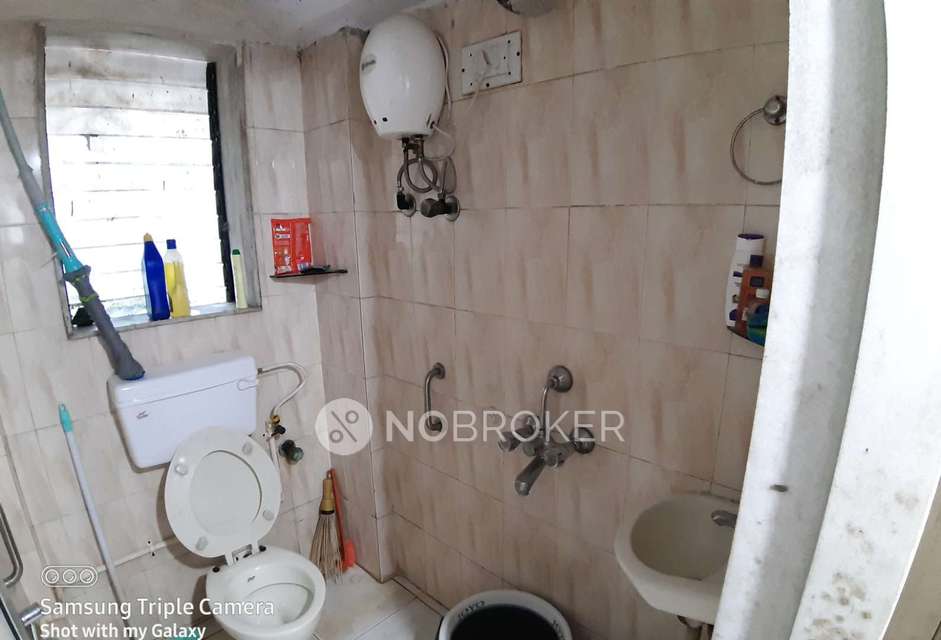 1 RK Flat In Sai Samarth Society For Sale  In Malad West