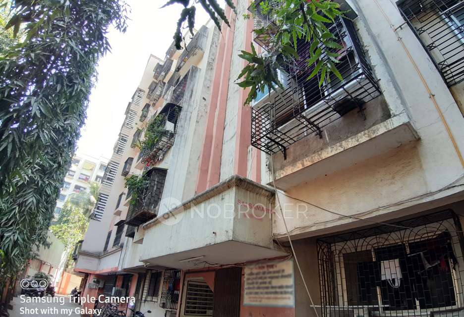 1 RK Flat In Sai Samarth Society For Sale  In Malad West