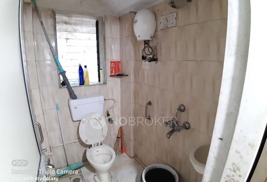 1 RK Flat In Sai Samarth Society For Sale  In Malad West