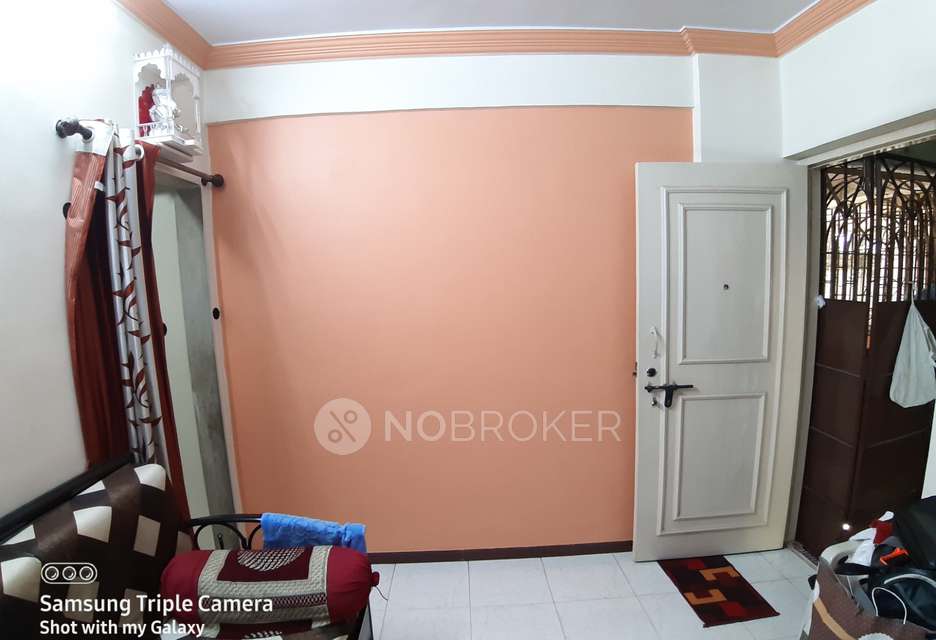 1 RK Flat In Sai Samarth Society For Sale  In Malad West