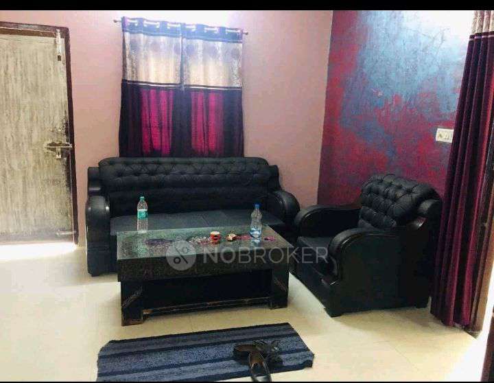 Dlf Silver Oaks Sector26 Rent WITHOUT BROKERAGE Fully furnished 1