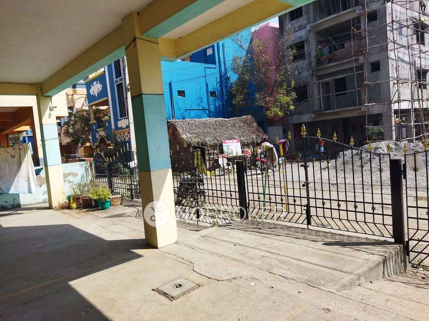3 BHK Flat In Kamala Flat For Sale  In Annanur Railyway Station