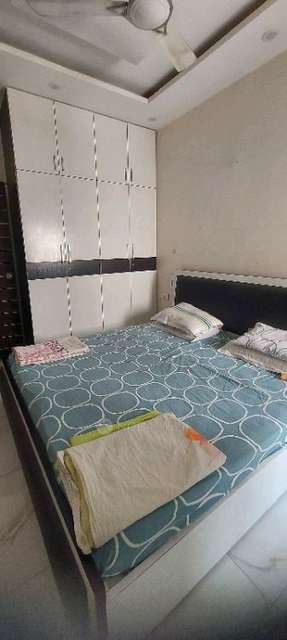 3 BHK Flat In Jeevan Bima Apartment - Lic For Sale  In East Arjun Nagar