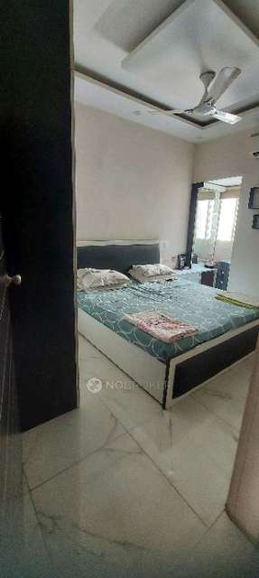 3 BHK Flat In Jeevan Bima Apartment - Lic For Sale  In East Arjun Nagar