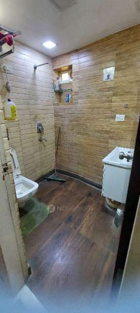 3 BHK Flat In Jeevan Bima Apartment - Lic For Sale  In East Arjun Nagar