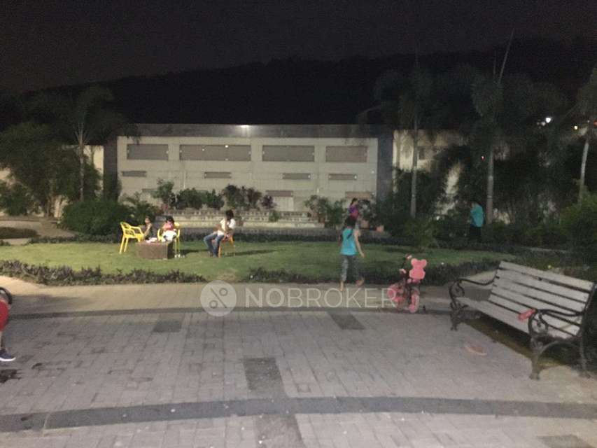 2 BHK Flat In Mayfair Hillcrest For Sale  In Vikhroli West