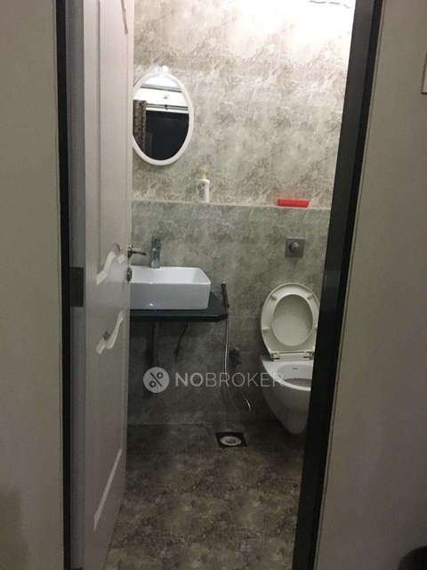 2 BHK Flat In Mayfair Hillcrest For Sale  In Vikhroli West