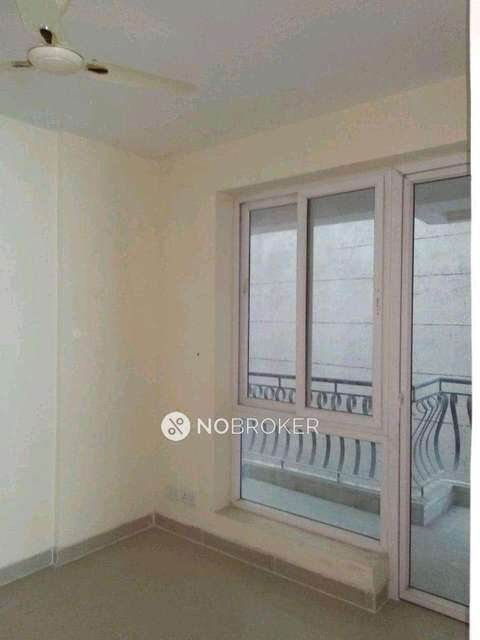 3 BHK Flat In Chatruvedi Niwas For Sale  In Laxmi Nagar