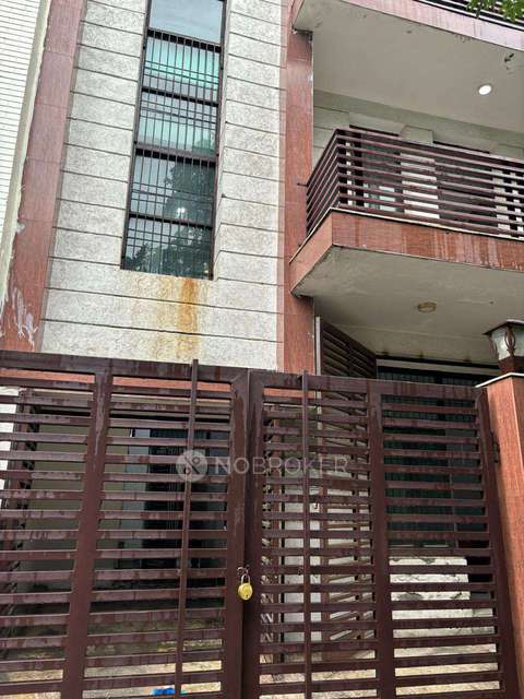 4+ BHK House For Sale  In Beta Ii