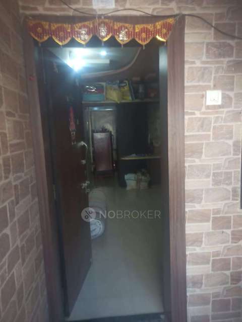 Shared Room for Female In 1 RK  In Hatti Chowk